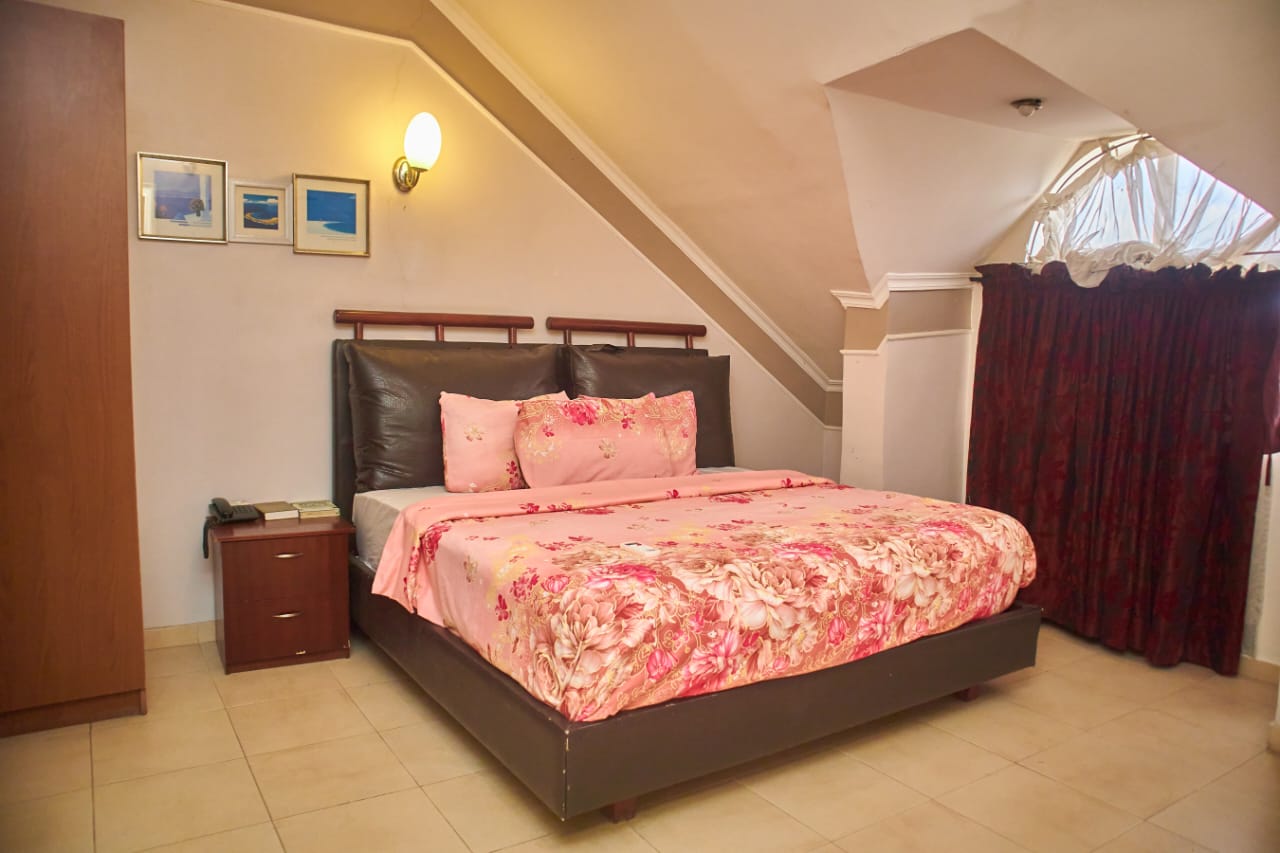/web/uploads/116/Royal Cedar Hotel and Apartments/room-photos/Royal Suite/royal cedars suites.jpg